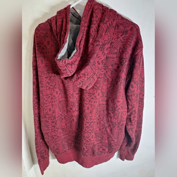 Mens Large Red Xersion Pullover Hoodie with Pocket - Picture 2 of 3